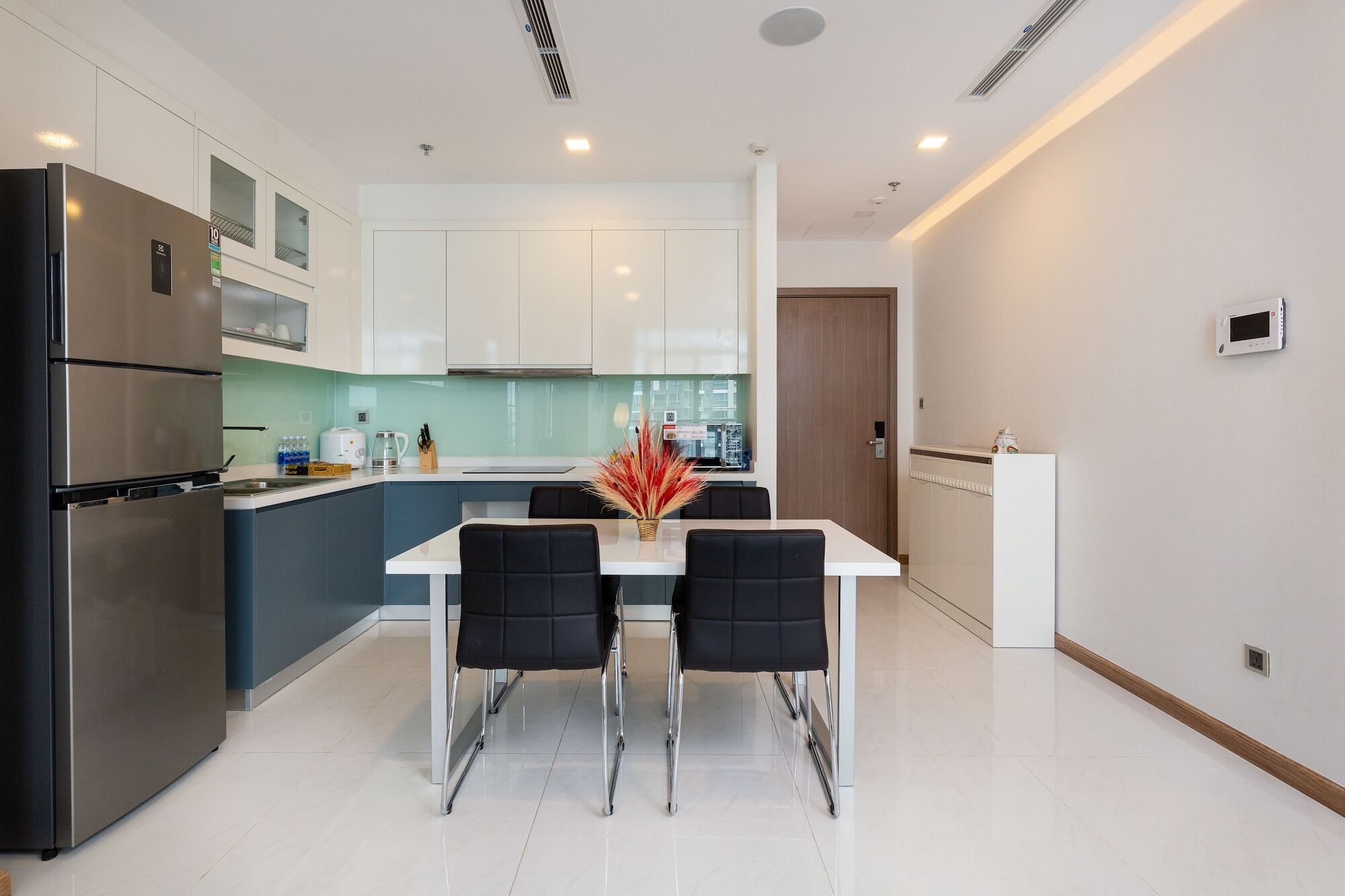 Laze Saigon Vinhomes Park