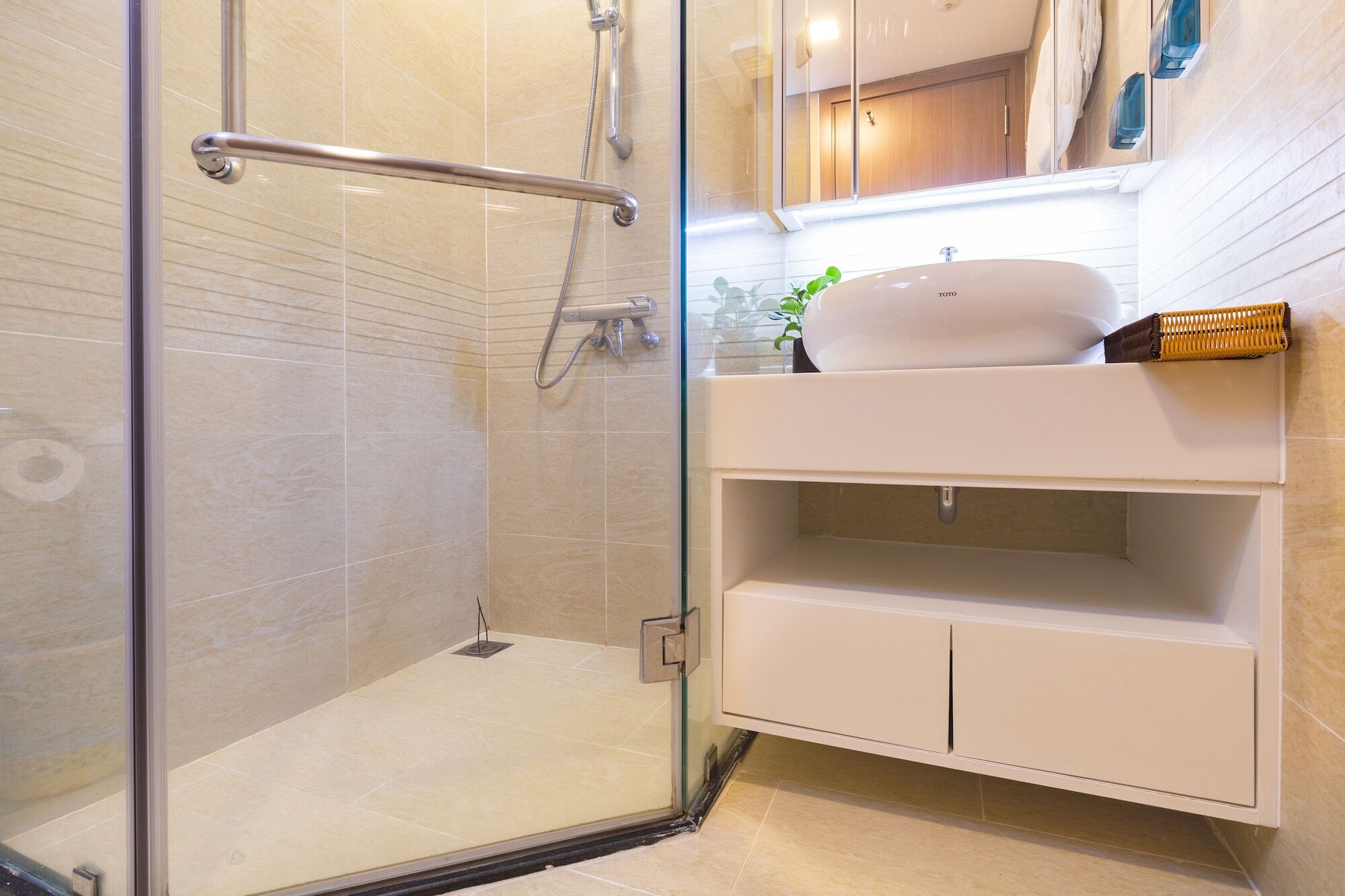 Laze Saigon Vinhomes Park Căn hộ TP. Hồ Chí Minh