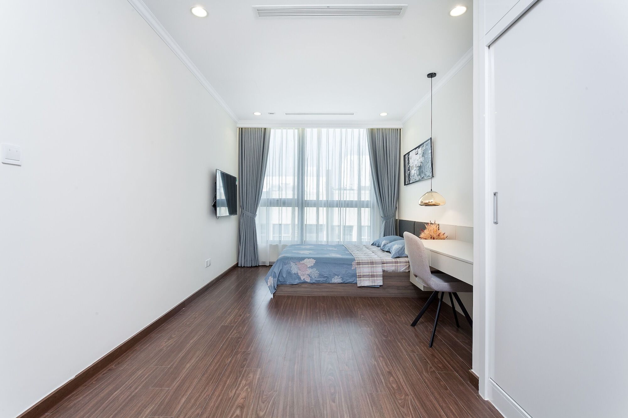 Căn hộ Laze Saigon Vinhomes Park *