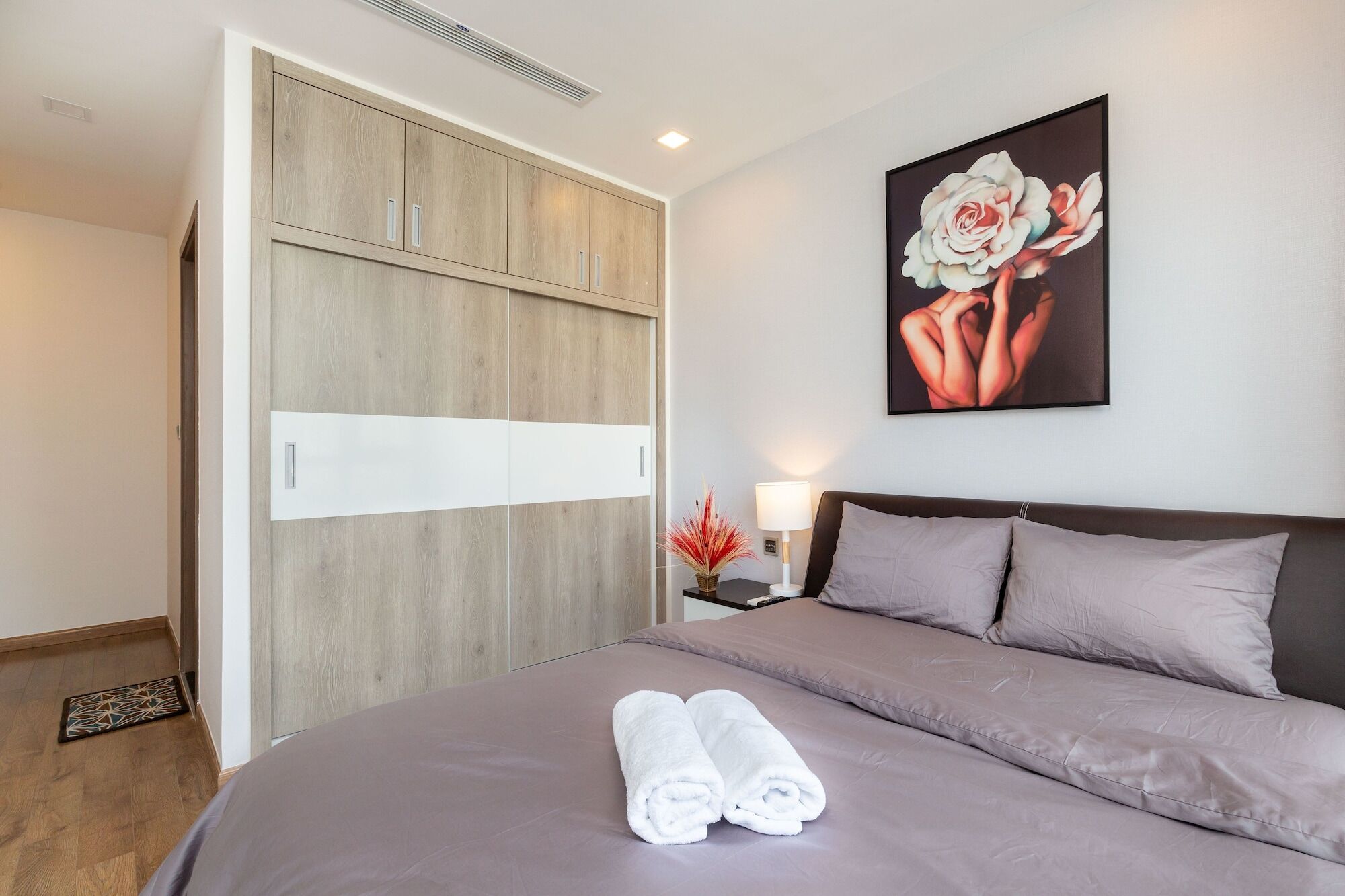 Laze Saigon Vinhomes Park Căn hộ *