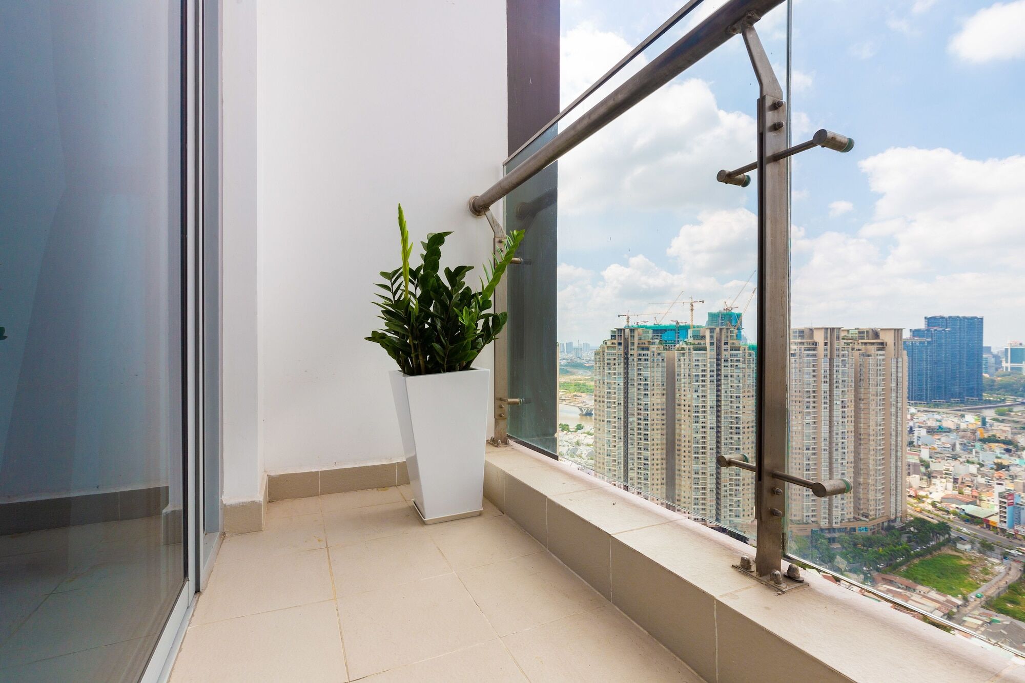 Căn hộ Laze Saigon Vinhomes Park TP. Hồ Chí Minh