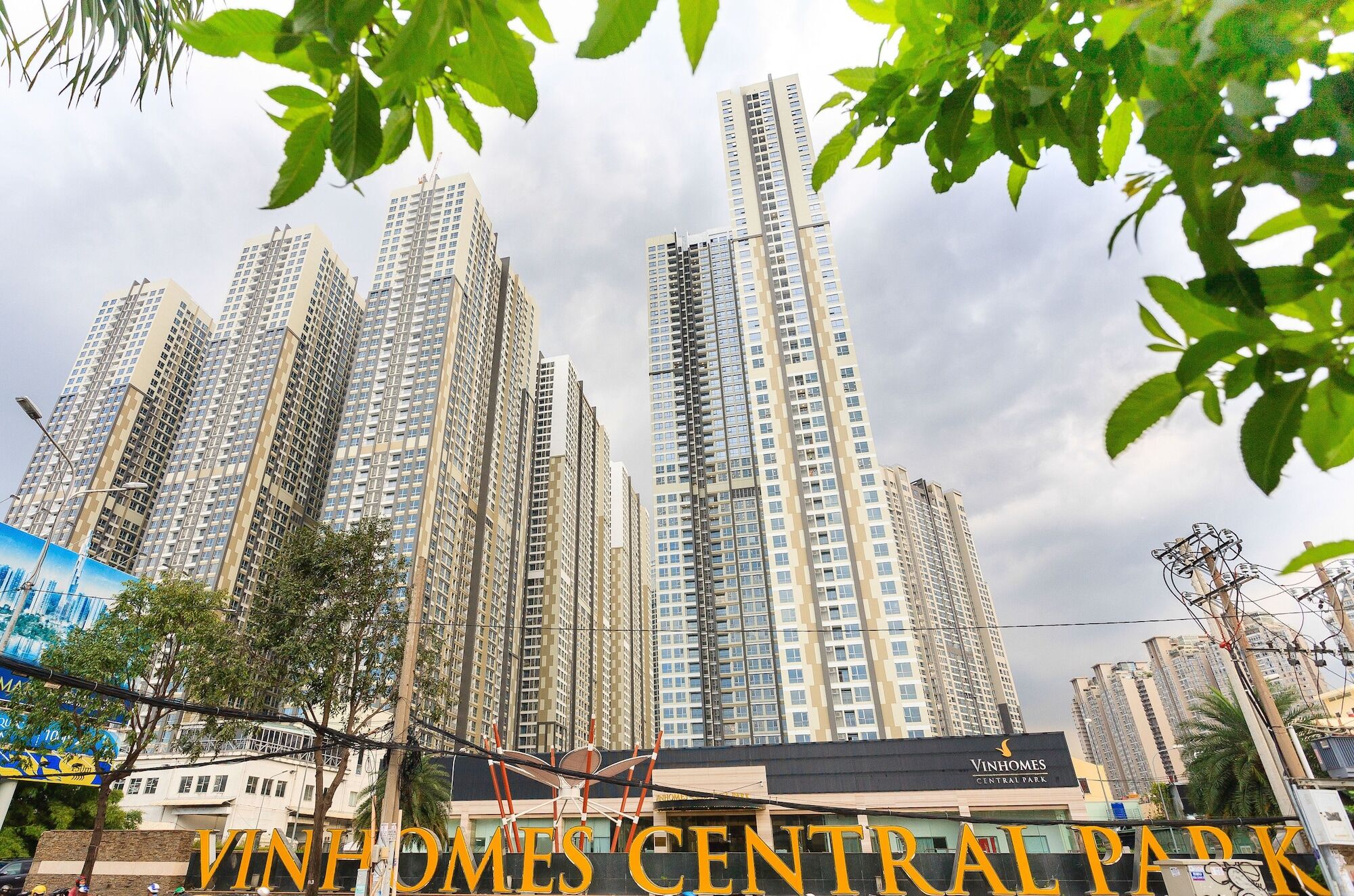Laze Saigon Vinhomes Park Căn hộ TP. Hồ Chí Minh