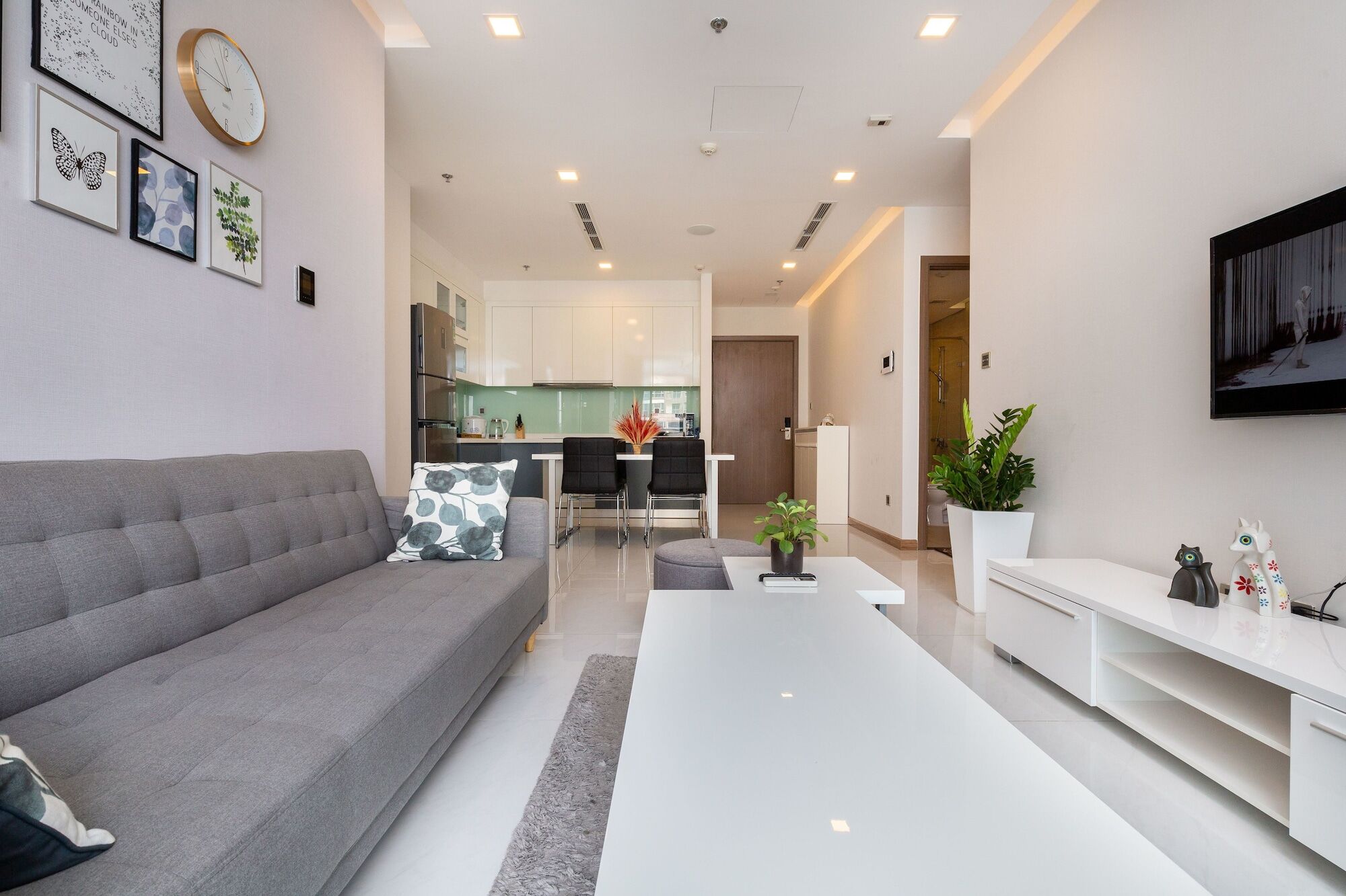 Apartment Laze Saigon Vinhomes Park