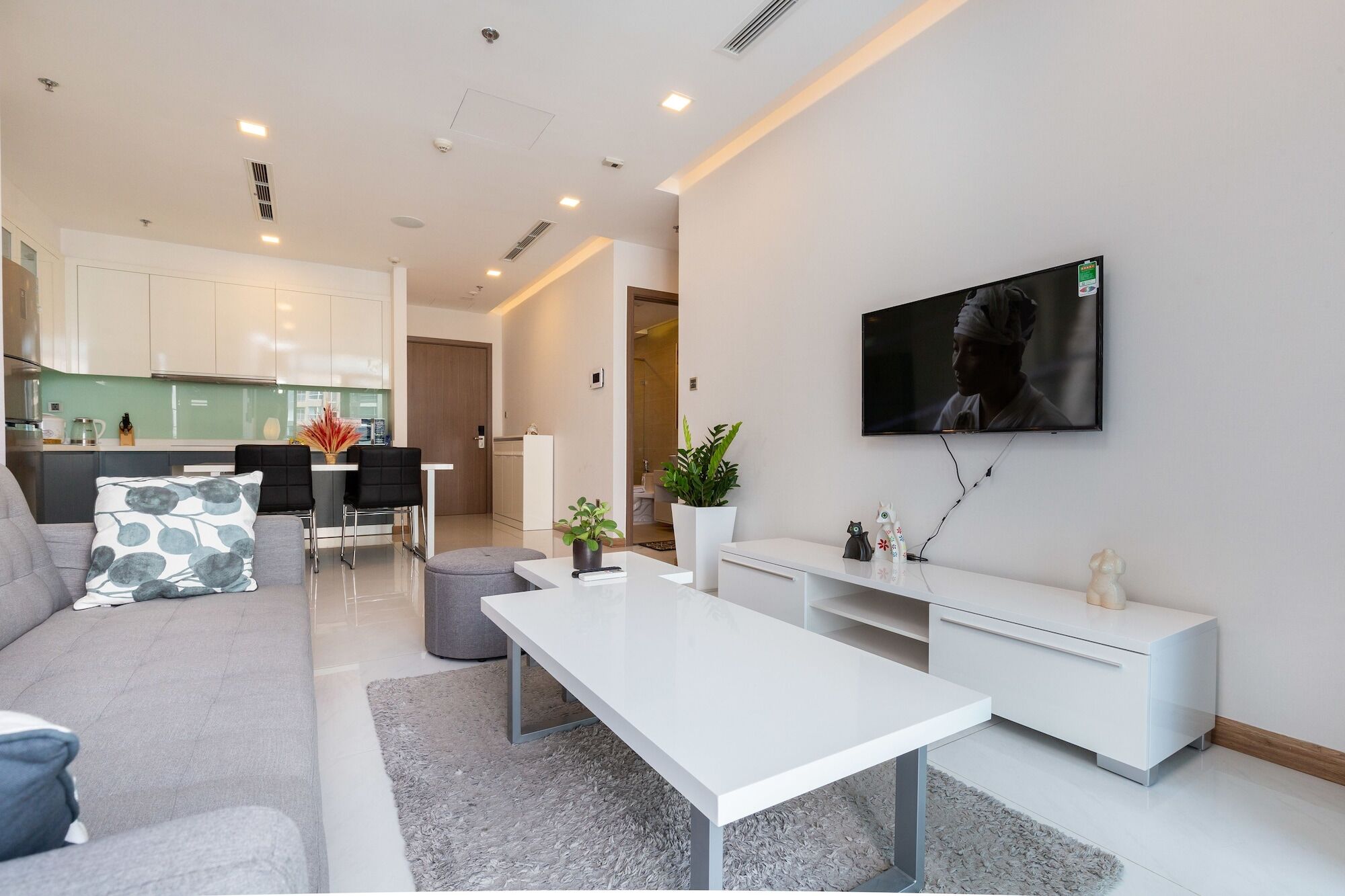 Apartment Laze Saigon Vinhomes Park Ho Chi Minh City