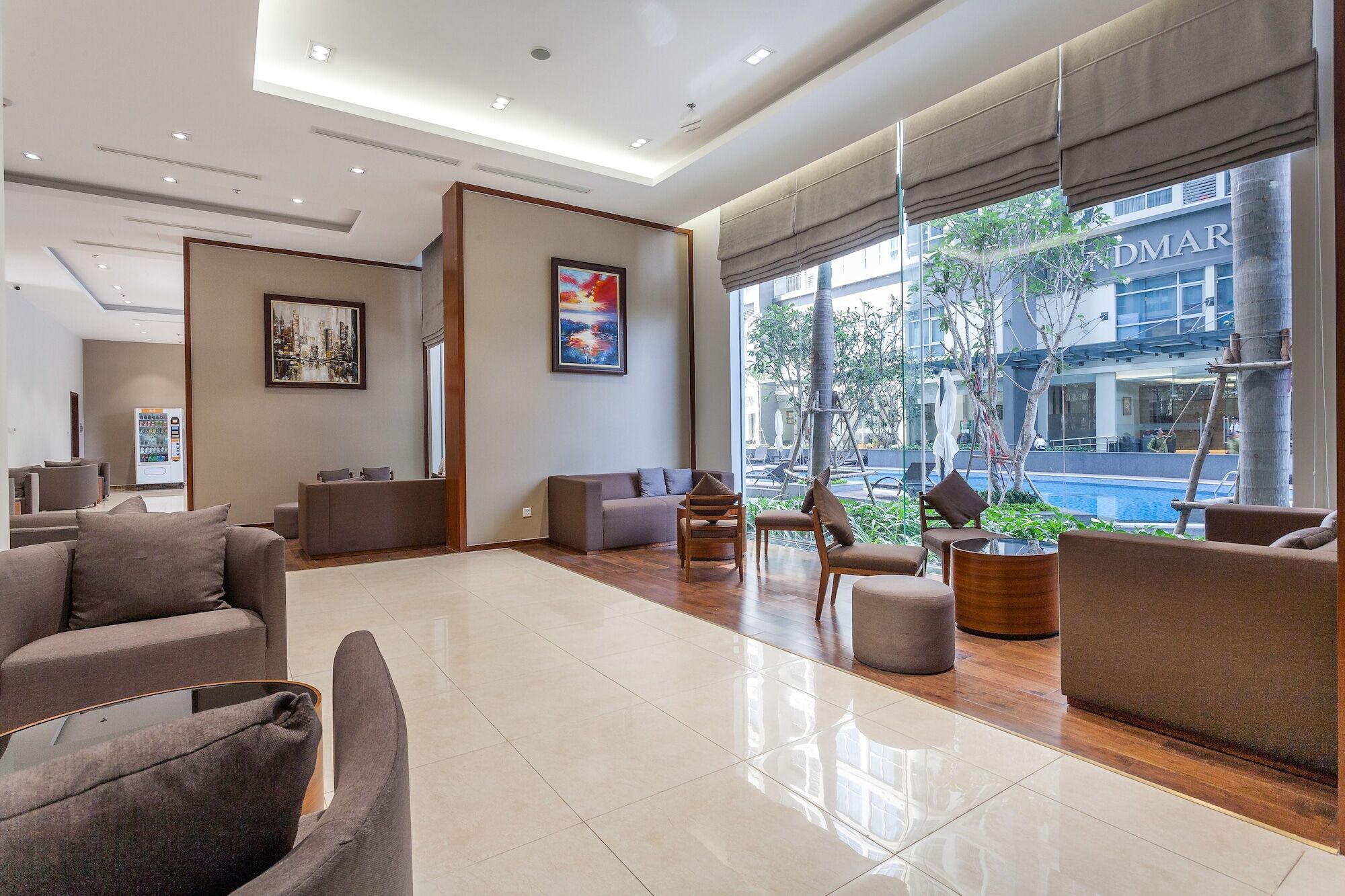 Apartment Laze Saigon Vinhomes Park